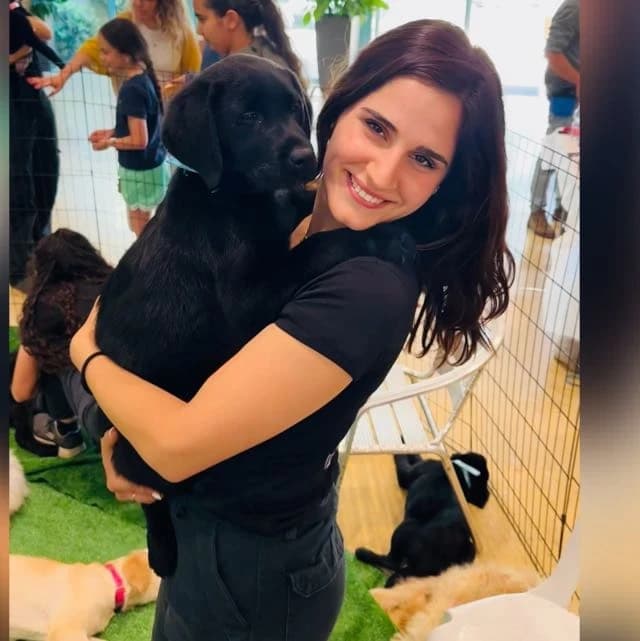 Shiran — founder and behavioral trainer at Sit & Stay Studio